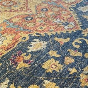 Meet your Posher, Laura